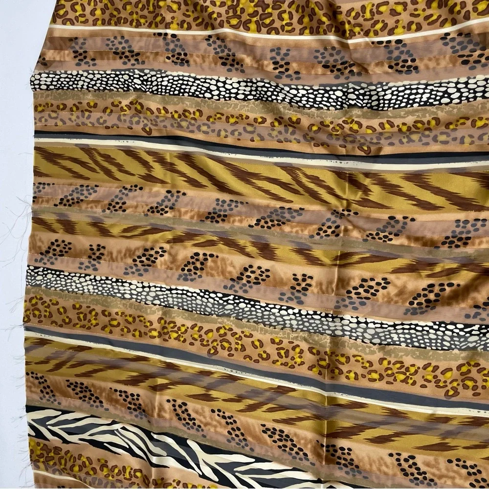 Animal Print Fabric Sheer Stripes Leopard Tiger Jungle Metallic 2‎ Yards Apparel - Picture 4 of 6